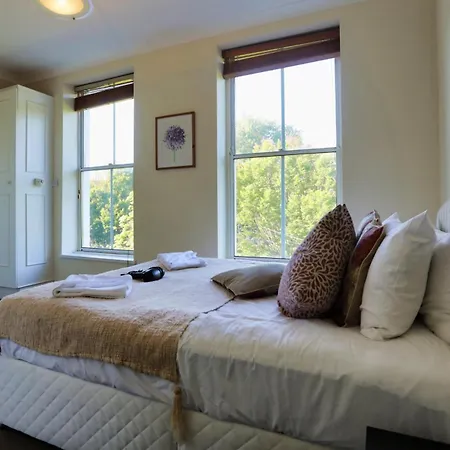 Walking Distance To Grafton St Holiday home Dublin